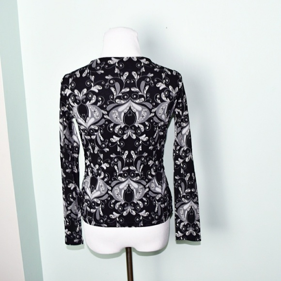 Super Cute Black and Grey Knot Detail Blouse - Picture 2 of 2